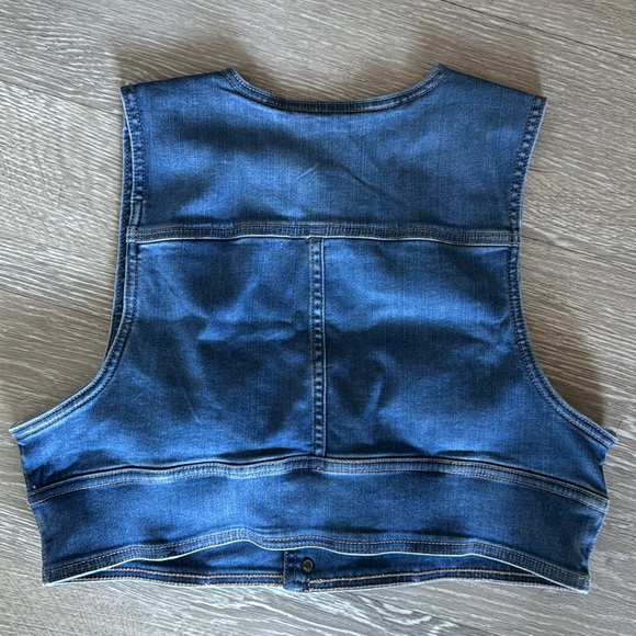 Cropped Denim Bra Tank Top - Picture 3 of 3